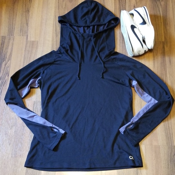 GAP Tops - {GAP} Body Fit Hoodie Pullover